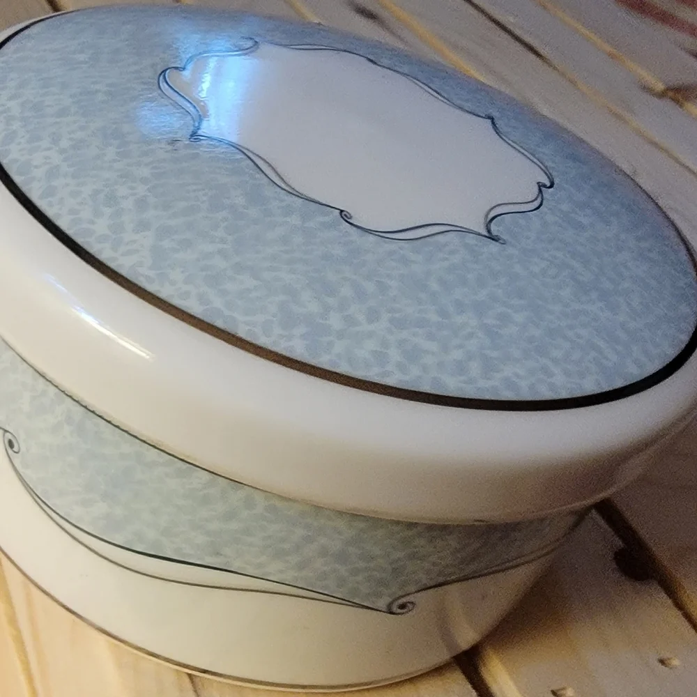 ๐ชบ Wedgewood Venice Covered Trinket Dish - Picture 5 of 6